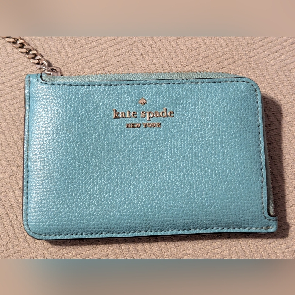 Kate Spade Wallet with Keychain
(183)